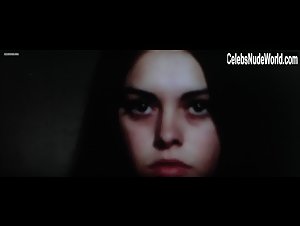 Anna Watican , Lina Romay in La comtesse noire (1973) 3