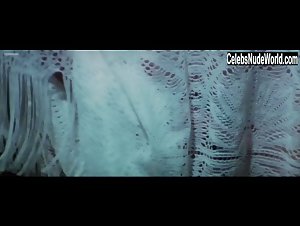 Anna Watican , Lina Romay in La comtesse noire (1973) 6