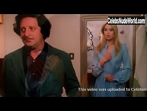 Assunta Piersanti , Gloria Guida , Helene Chauvin in La liceale nella classe dei ripetenti (1978) 15