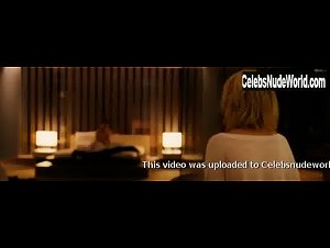 Dora Madison , Isabel Lucas , Rachael Taylor in Loft (2014) 4