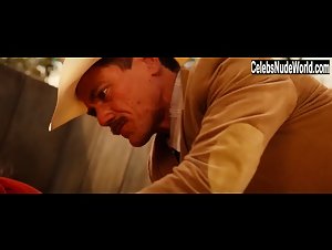 Amy Adams , Ellie Bamber , India Menuez in Nocturnal Animals (2016) 2