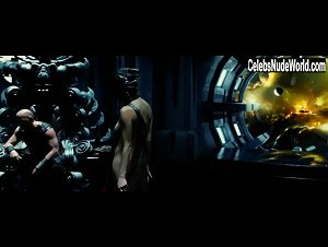 Alexandra Sokolovskaya , Antoinette Kalaj , Charlie Marie Dupont , Jan Gerste , Katee Sackhoff in Riddick (2013) 8