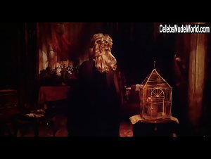 Angela Covello , Carroll Baker , Ely Galleani , Isabelle De Funes in Baba Yaga (1973) 13