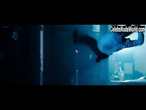 Ana Danilina in Resident Evil: Apocalypse (2004) 7