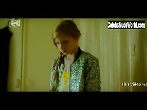 Valerie Koch in Parfum (series) (2018) 7