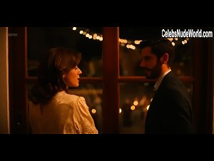 Tessa Ia Hot , Outdoor in Narcos: Mexico (series) (2018) 11