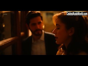 Tessa Ia Hot , Outdoor in Narcos: Mexico (series) (2018) 16