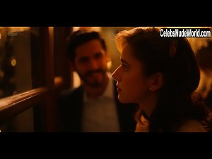 Tessa Ia Hot , Outdoor in Narcos: Mexico (series) (2018) 4