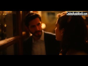 Tessa Ia Hot , Outdoor in Narcos: Mexico (series) (2018) 8