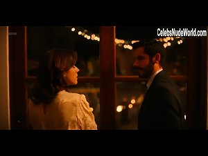 Tessa Ia Hot , Outdoor in Narcos: Mexico (series) (2018) 9
