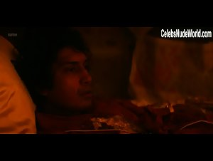 Tessa Ia Kissing , Couple in Narcos: Mexico (series) (2018) 1