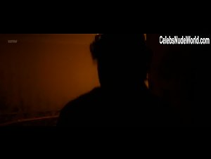 Tessa Ia Kissing , Couple in Narcos: Mexico (series) (2018) 3