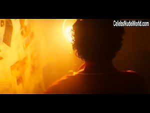 Tessa Ia Kissing , Couple in Narcos: Mexico (series) (2018) 5