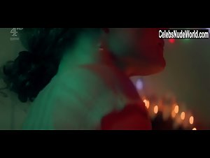 Simona Brown Flasing , boobs in Kiss Me First (series) (2018) 16