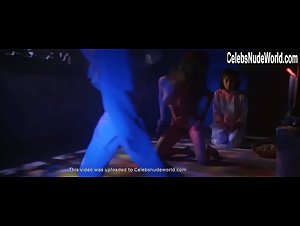 Chen Szu-Chia nude, boobs scene in Xie (1980) 7