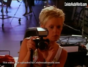 Akira Lane in Lessons in Love (2004) 18