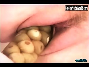 Tracy Ryan Masturbates , Extreme in Private Performance 62: Liquid Gold 1 (1998) 6