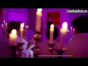 Carola Steingruber in EuroClub (2016) 12