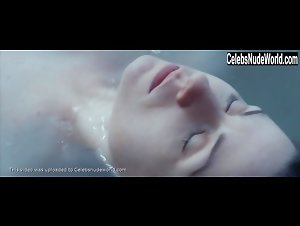 Shian Denovan in Siren (short) (2014) 20