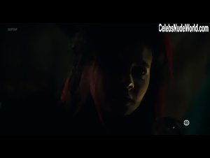 Selma El Mouissi in Simon Werner a disparu... (2010) 17