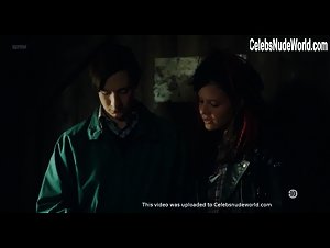 Selma El Mouissi in Simon Werner a disparu... (2010) 3