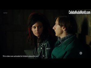 Selma El Mouissi in Simon Werner a disparu... (2010) 5
