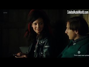 Selma El Mouissi in Simon Werner a disparu... (2010) 6