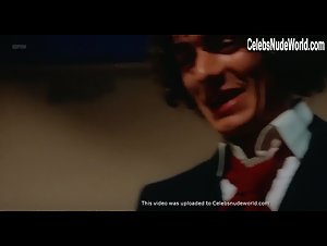 Linda Sini in Operazione Kappa: sparate a vista (1977) 12