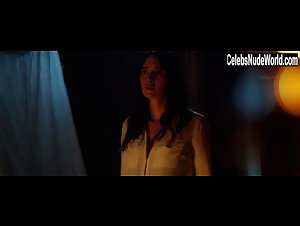 Sara Malakul Lane in Kickboxer: Vengeance (2016) 1