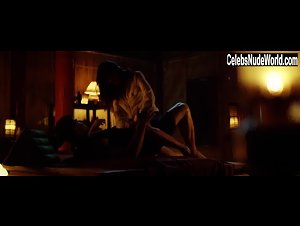 Sara Malakul Lane in Kickboxer: Vengeance (2016) 11