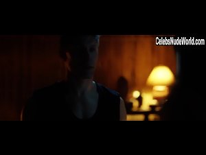Sara Malakul Lane in Kickboxer: Vengeance (2016) 2