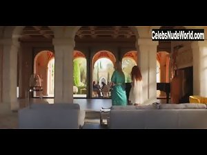 Roxane Duran in Riviera (series) (2017) 3
