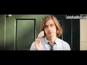 Romy Lauwers boobs , Explicit in Het leven is vurrukkulluk (2018) 4
