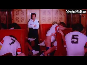 Anita Lamar in Sechs Schwedinnen auf der Alm (1983) 10