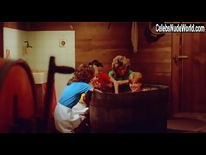 Anita Lamar Blonde , Nipples in Sechs Schwedinnen auf der Alm (1983) 11