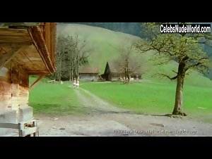 Anita Lamar Outdoor , Public Nudity in Sechs Schwedinnen auf der Alm (1983) 1