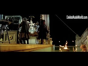 Marine Delterme in Vatel (2000) 3
