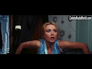 Barbara Bouchet in Alla ricerca del piacere (1972) 1