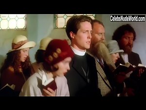 Elle MacPherson in Sirens (1993) 4