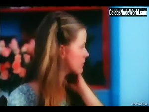 Fanny Bastien in Tendres cousines (1980) 12