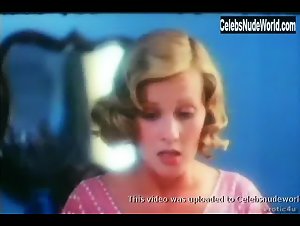 Fanny Bastien in Tendres cousines (1980) 14