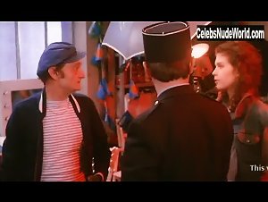 Fanny Bastien in Pinot simple flic (1984) 7