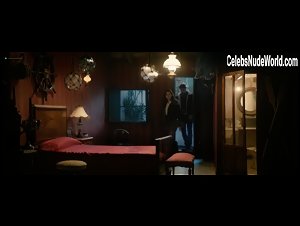 Nesrin Cavadzade in El desentierro (2018) 2
