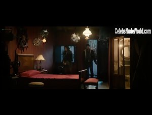 Nesrin Cavadzade in El desentierro (2018) 4