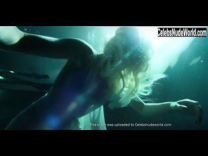 Kristin Lehman outdoor , Explicit in Altered Carbon (series) (2018) 4