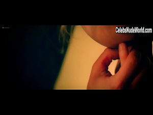 Nadja Bobyleva in Camera Obscura (2017) 3