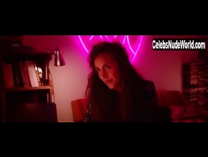 Nadia Jasmin Nielsen in Yes No Maybe (series) (2016) 3