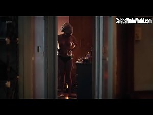 Mora Arenillas in Invisible (2017) 14