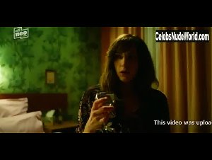Natalia Belitski in Parfum (series) (2018) 3