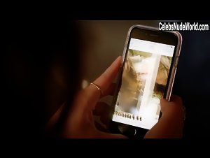 Mishel Prada in Vida (series) (2018) 5